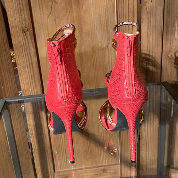 Exotic Hot Pink & Snake print & Gold strap, Stoestiletto Heels - Picture 3 of 14